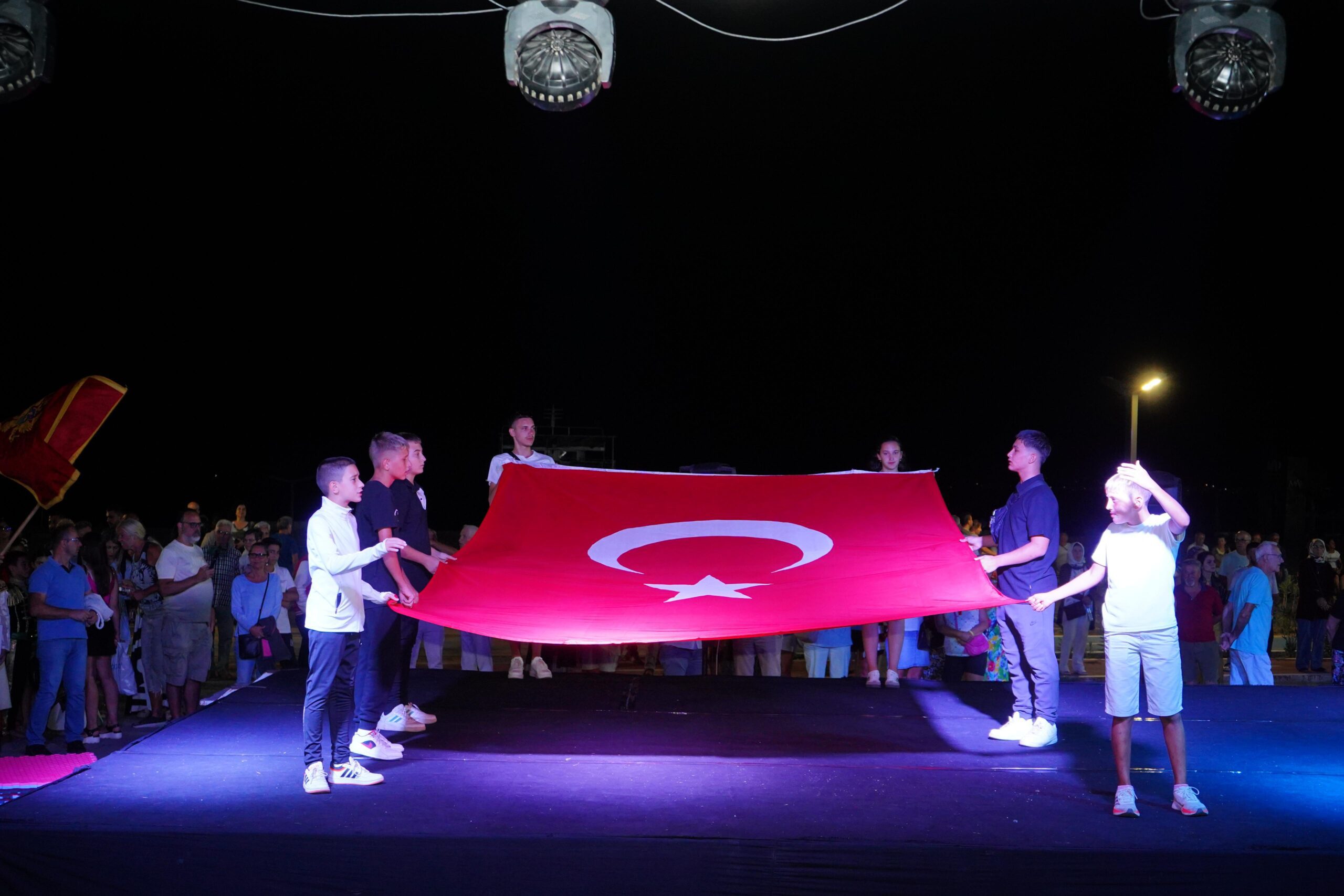 6 ÜLKEDEN 16 EKİP AYVALIK’TA BULUŞTU…