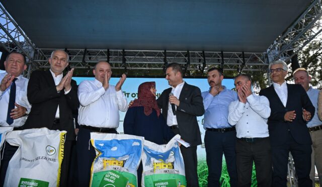 gonenli_500_ciftciye_sut_otu_tohumu_dagitildi_4