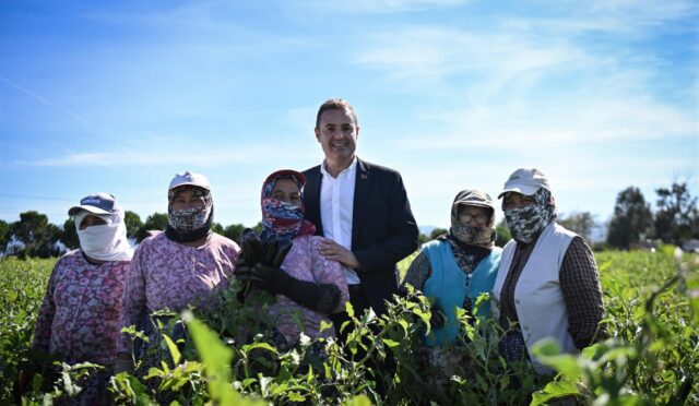 patlican_toplayan_kadin_ciftcilere_baskan_akindan_surpriz_ziyaret__5