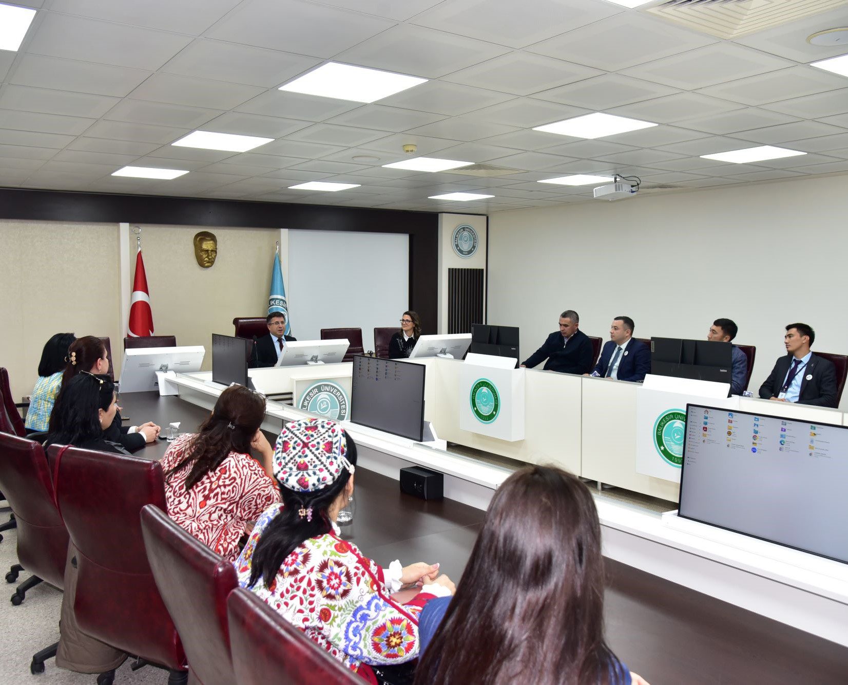 Rektör Prof. Dr. Yücel Ogurlu’dan, Özbekistanlı Akademisyenlere Akademik Başarı  İpuçları