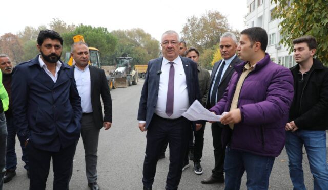 SARIKIZ MAHALLESİ’NDE DOĞALGAZ ÇALIŞMALARI BAŞLADI (3)