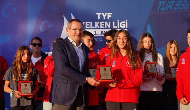 Yelken Ligi 1. Ayak IQ FOIL-TECHNO 293 yarışları ve “Milli Takım” seçmeleri Ayvalık’ta başladı (1)