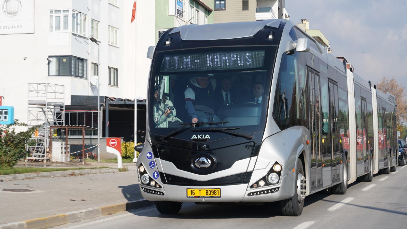 Başkan Akın direksiyona geçti, yeni otobüsleri tanıttı