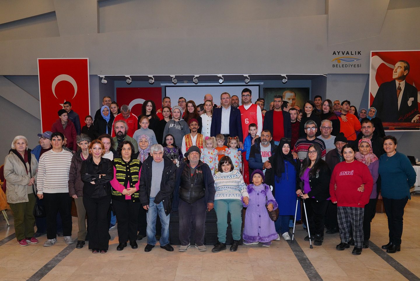 3 Aralık Dünya Engelliler Günü’nde engelliler ve aileleri buluştu, gönüllerince eğlendi