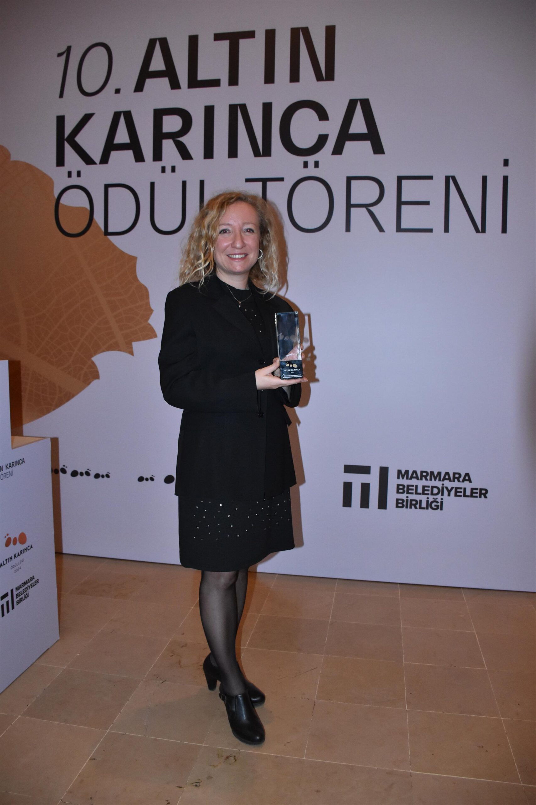 Altın Karıncadan Balıkesir e ödül