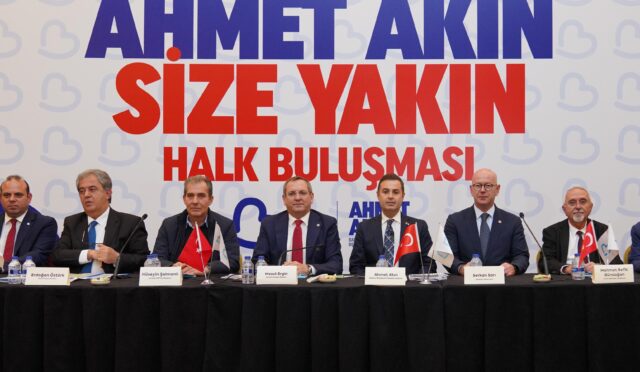 Balıkesir Büyükşehir Belediye Başkanı Ahmet Akın, Ayvalıklı vatandaşlarla bir araya geldi (1)