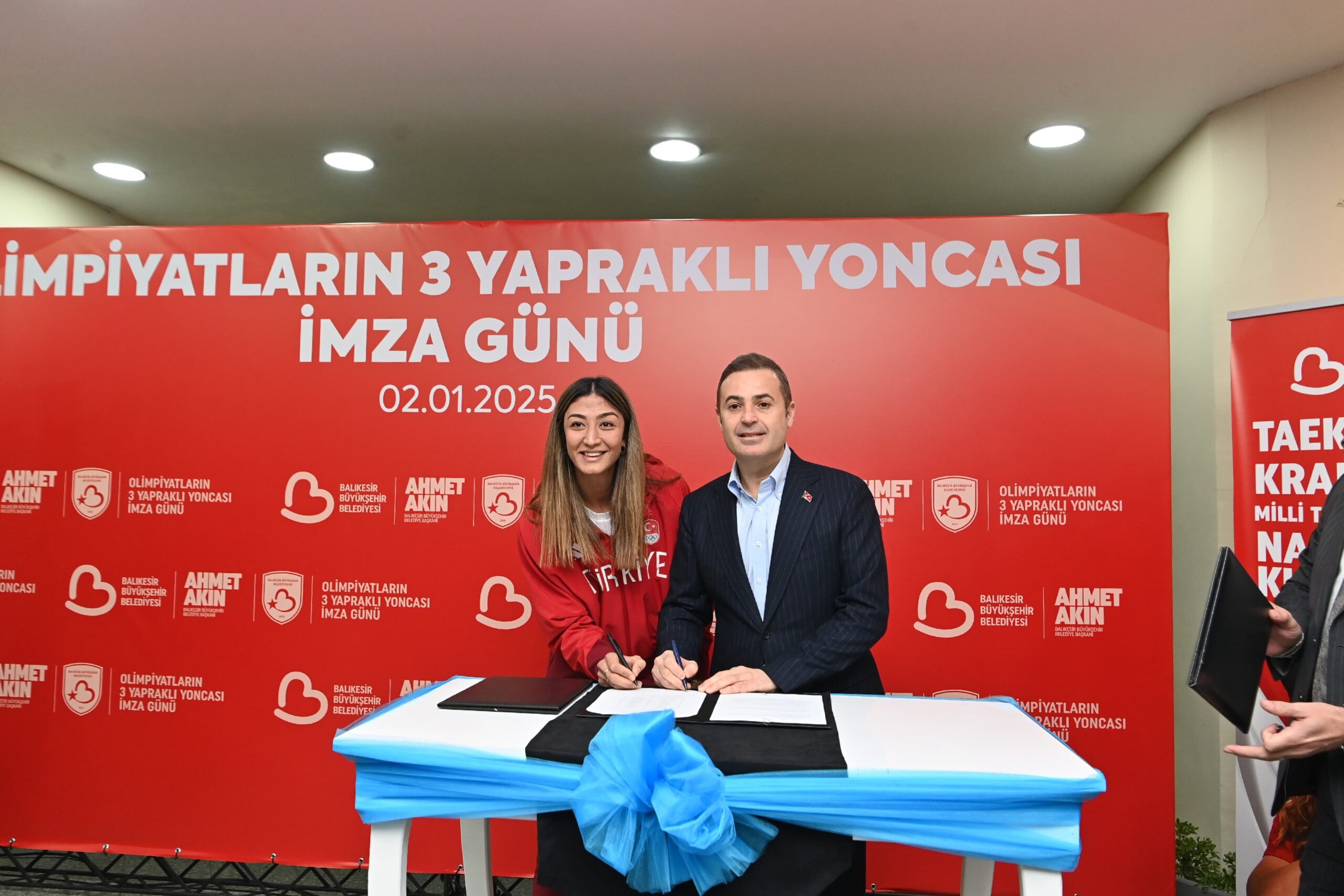 Milli Taekwondocu Nafia artık Balıkesir Büyükşehir Belediyespor’da