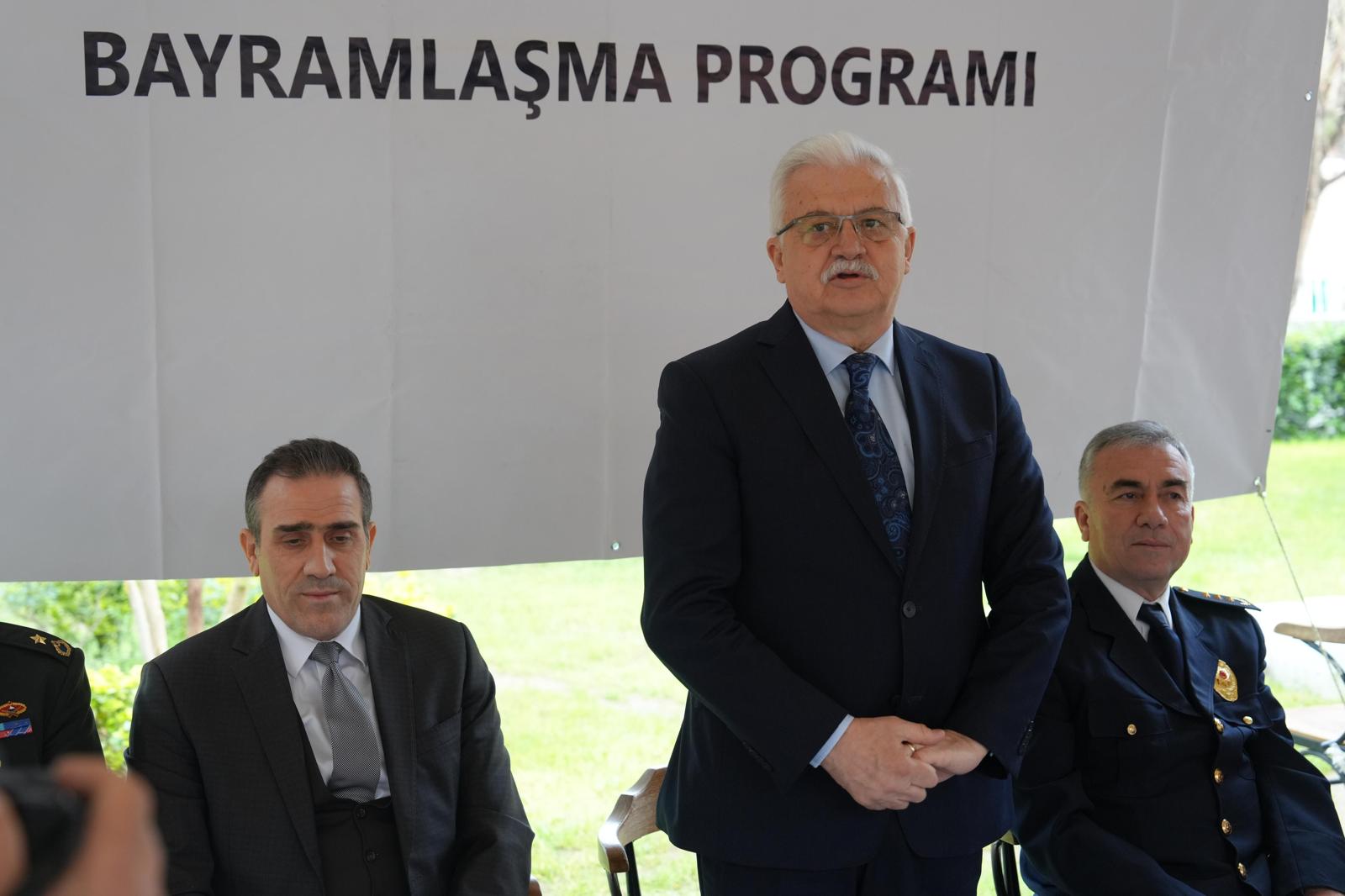 BURHANİYE’DE BAYRAMLAŞMA TÖRENİ YAPILDI