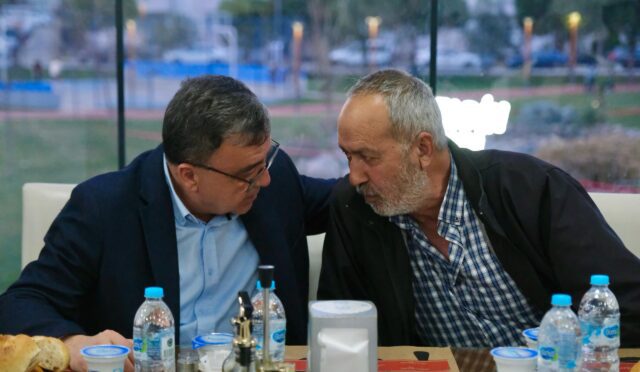 Altieylül Ramazanda Komsularinin Yaninda