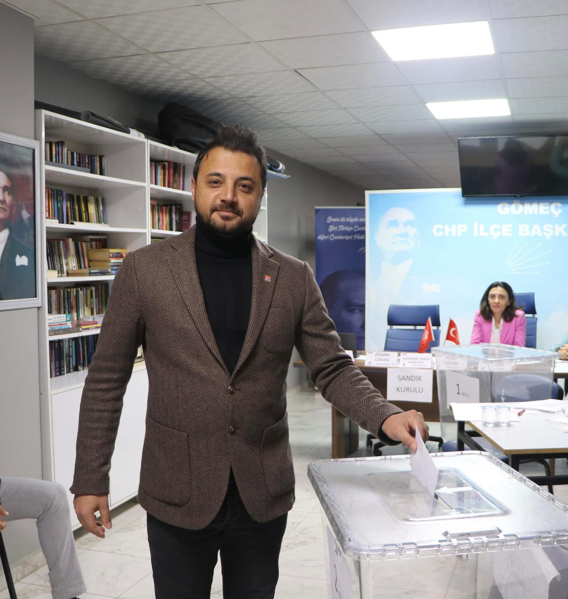 CHP GÖMEÇ İLÇE BAŞKANI ÖZKAN GÜVEN: “DEMOKRATİK MÜCADELE İÇİN 23 MART’A HAZIRIZ”