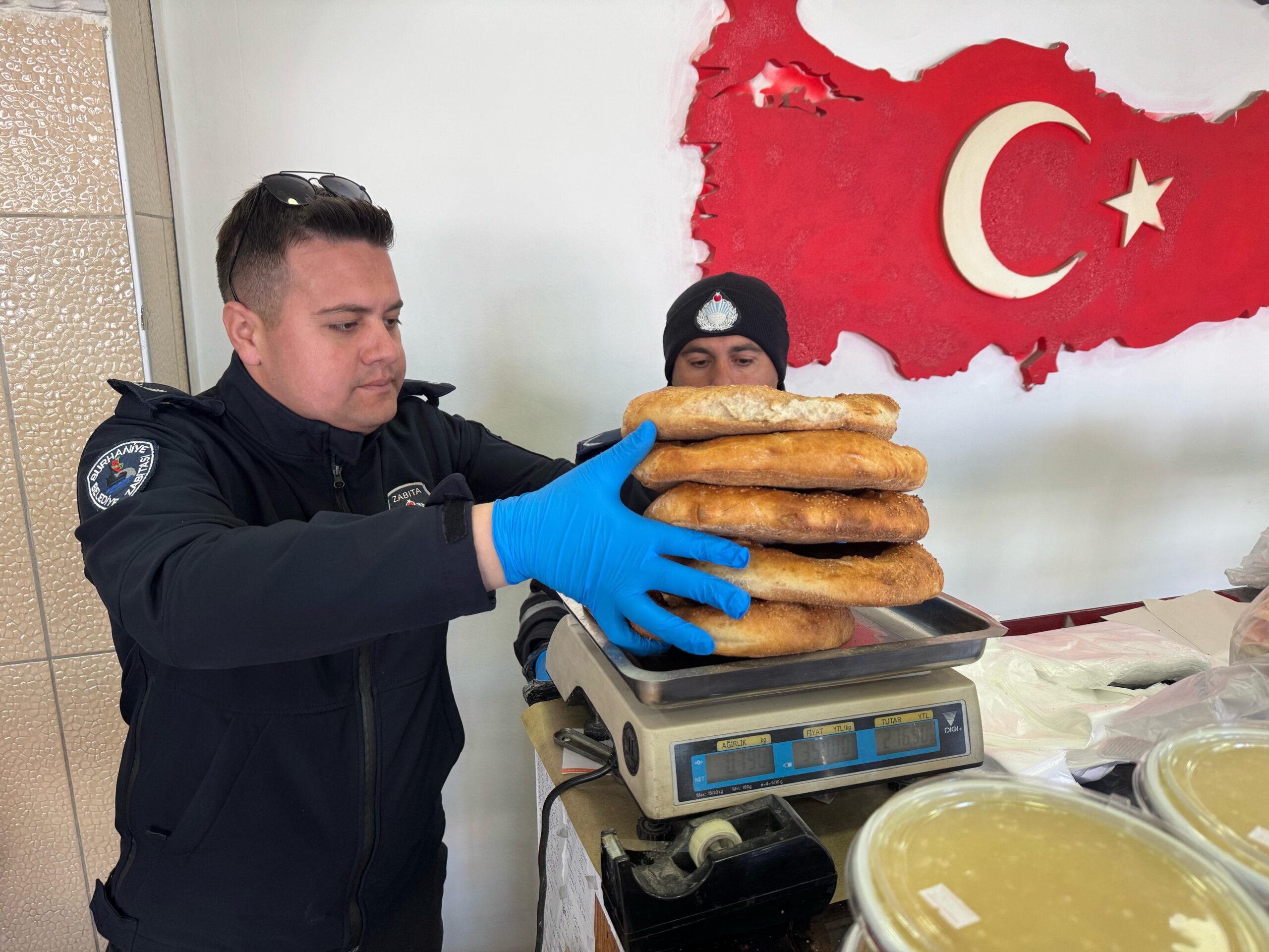 BURHANİYE BELEDİYESİ’NDEN GIDA GÜVENLİĞİ İÇİN SIKI DENETİM