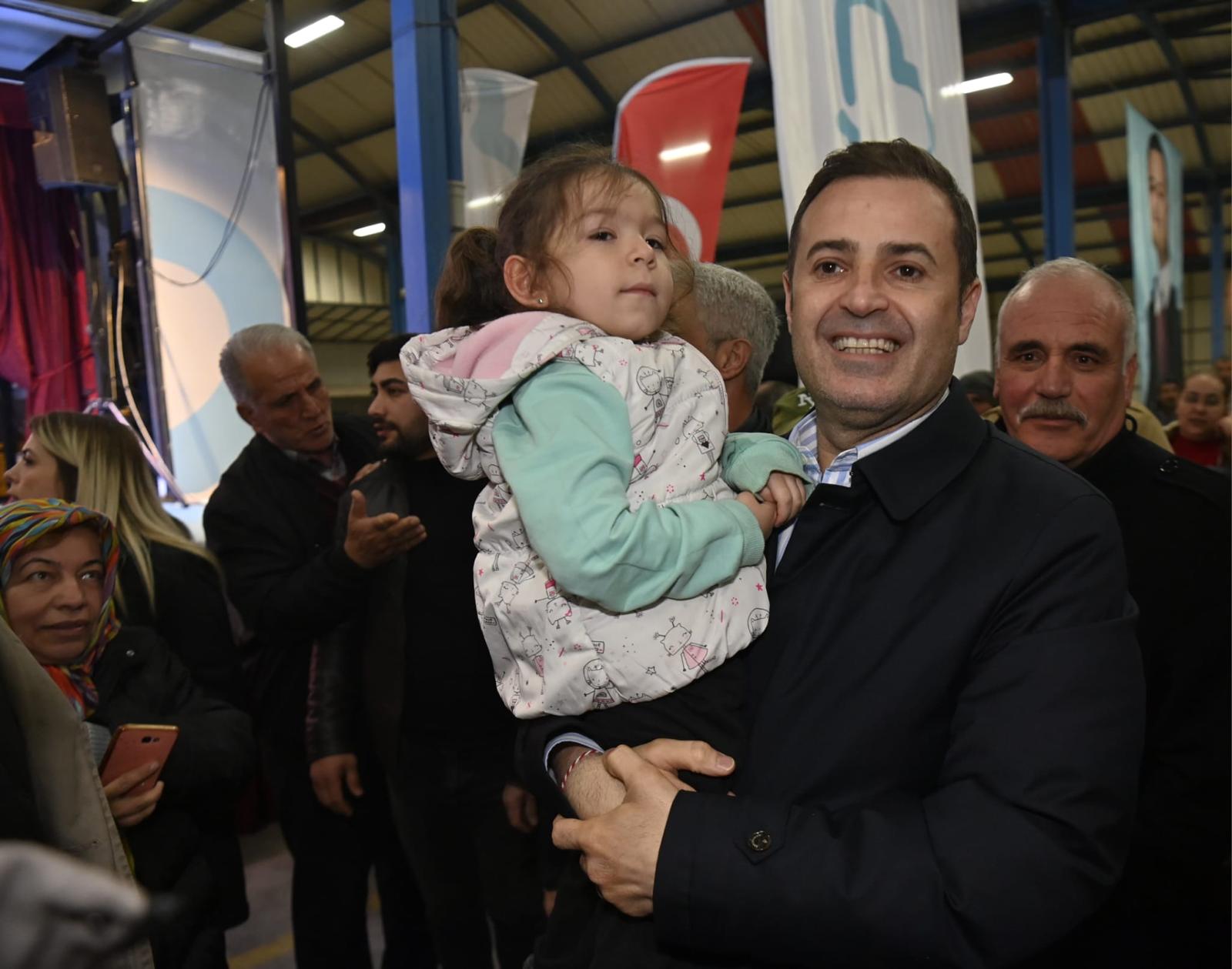 Başkan Akın’a Savaştepe’de sevgi seli