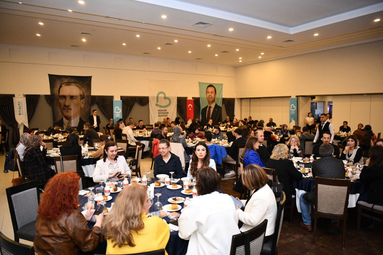 Başkan Akın’dan çölyak hastalarına özel iftar