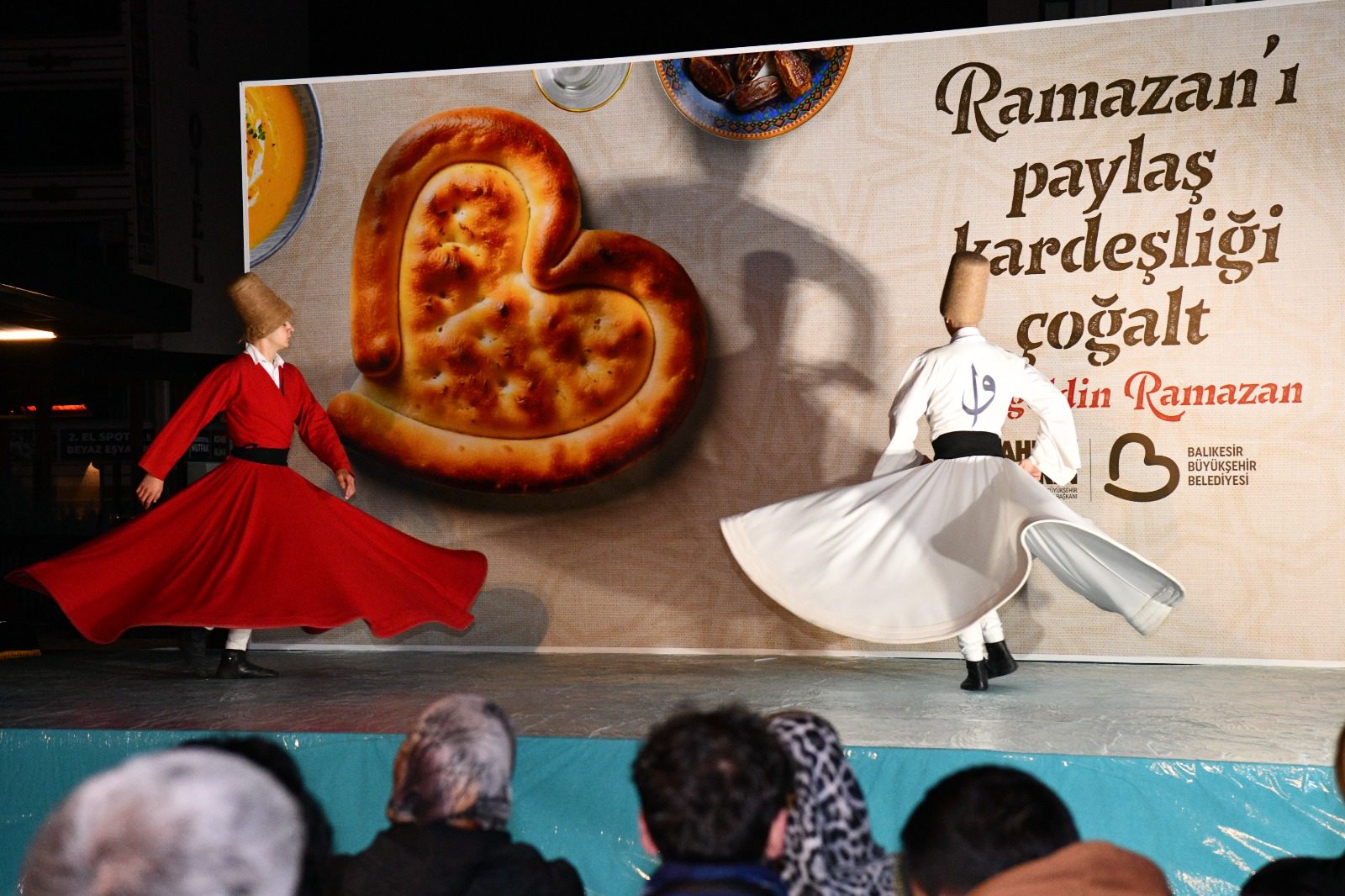 Başkan Akın’la Ramazan’ın neşesi paylaştıkça çoğalıyor