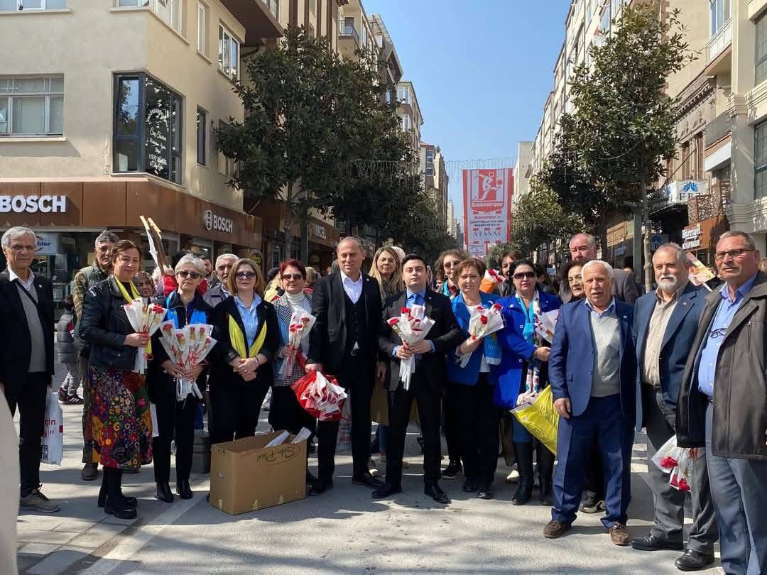İYİ PARTİ KARESİ VE ALTIEYLÜL İLÇE BAŞKANLIKLARINDAN 8 MART DÜNYA KADINLAR GÜNÜ ETKİNLİĞİ