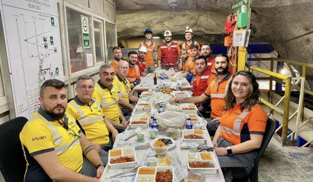 madencilerle iftar sarı vekil