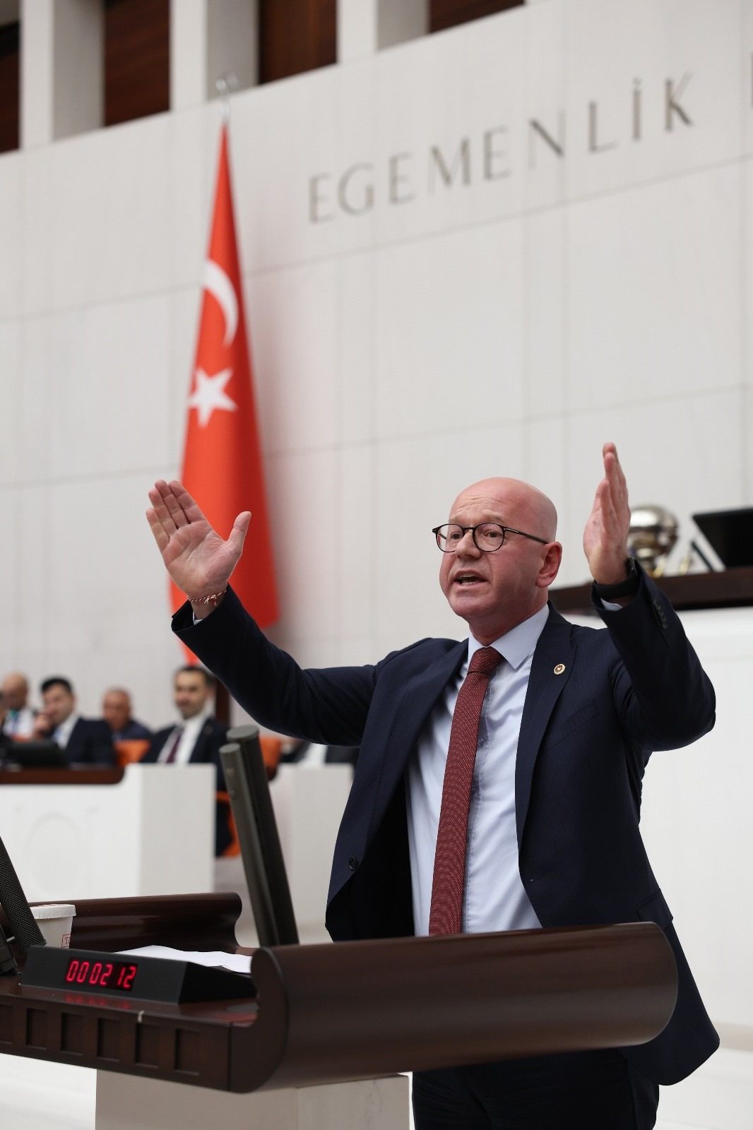 SÜT ÜRETİCİSİ KAN AĞLIYOR AKP İKTİDARI ÜRETİCİYE KÖSTEK OLUYOR