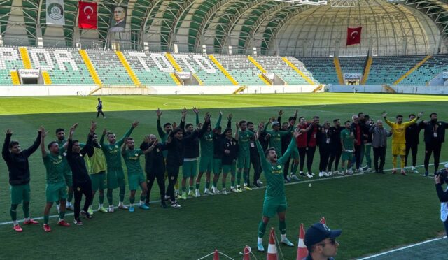 1966 EDREMİTSPOR ŞAMPİYONLUK YOLUNDA ENGEL TANIMIYOR (2)