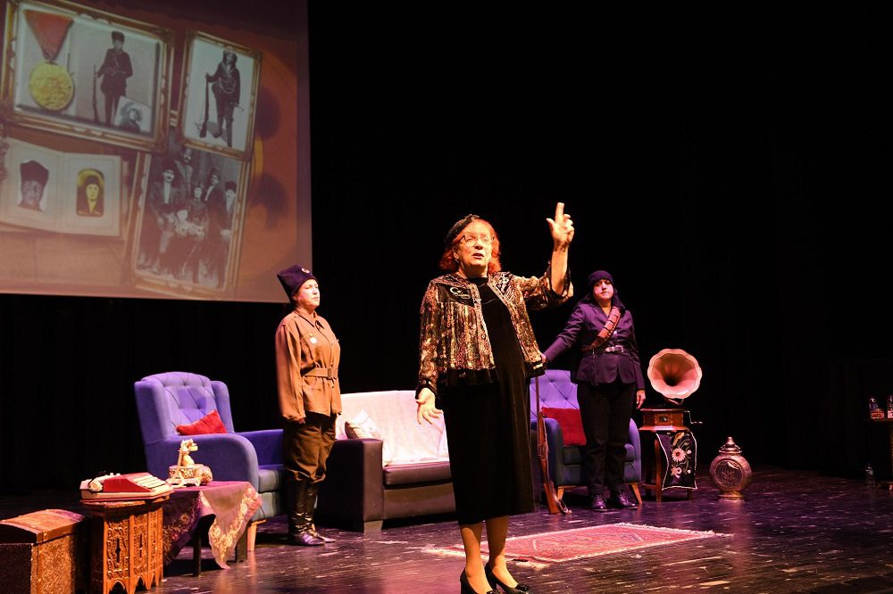 Zamansız Kadınlar Gösterisi Büyüledi