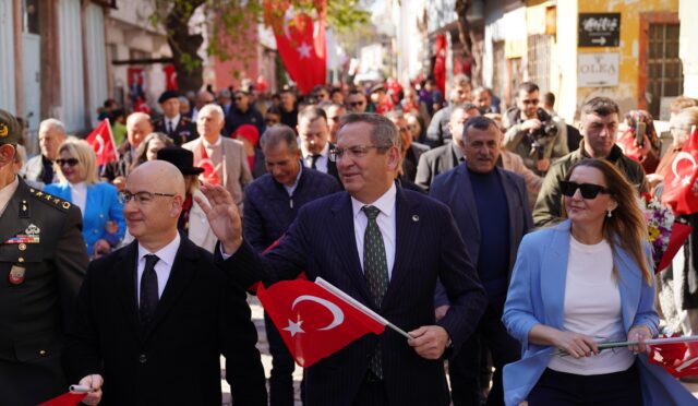 ATATÜRK’ÜN AYVALIK’A GELİŞİNİN 91'İNCİ YIL DÖNÜMÜ KUTLANDI (3)