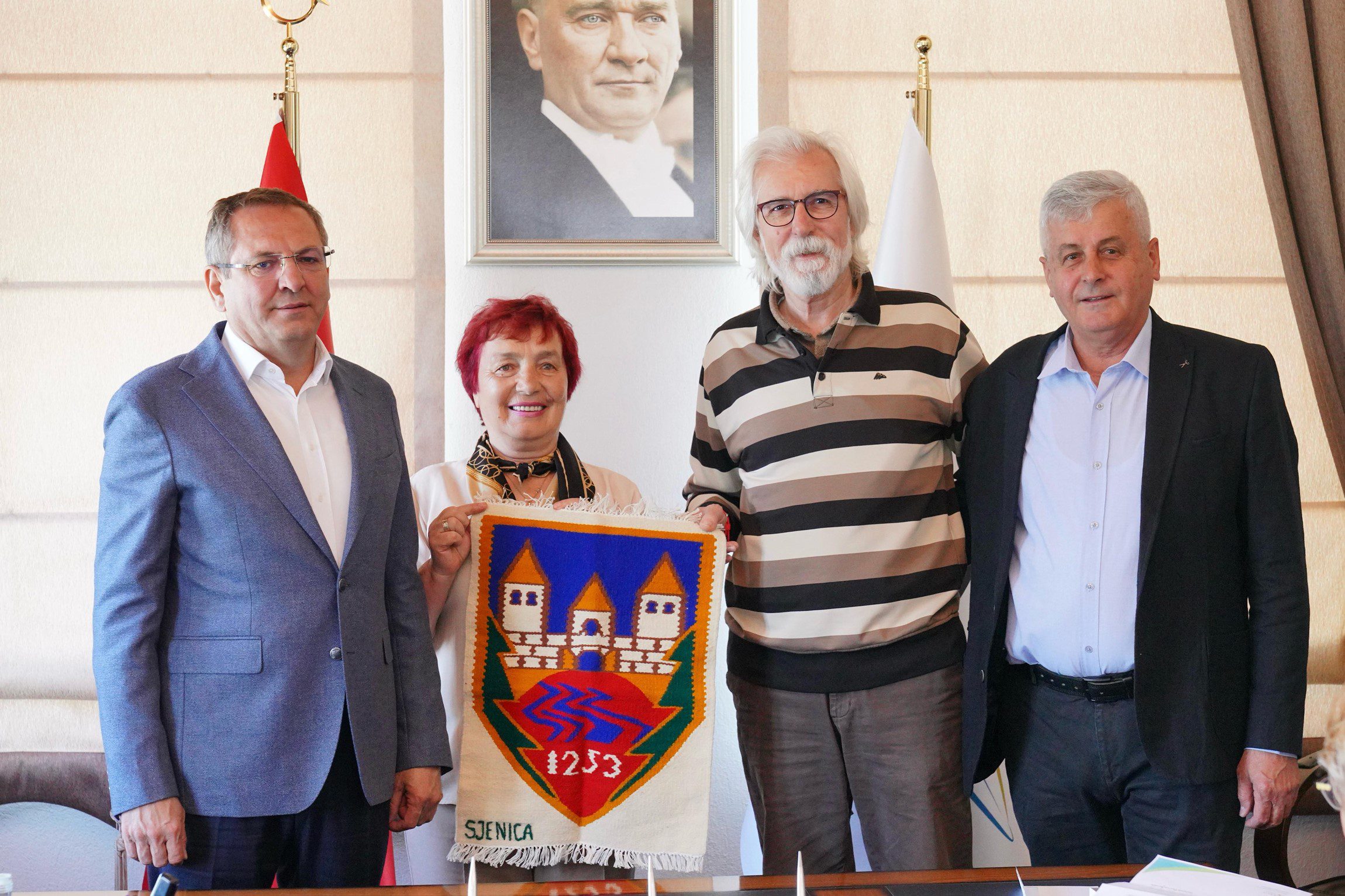 AYVALIK BELEDİYESİ’NE SJENİCA BELEDİYE BAŞKANI MUNİB MUJAGİÇ’TEN KARDEŞ ŞEHİR DAVETİ
