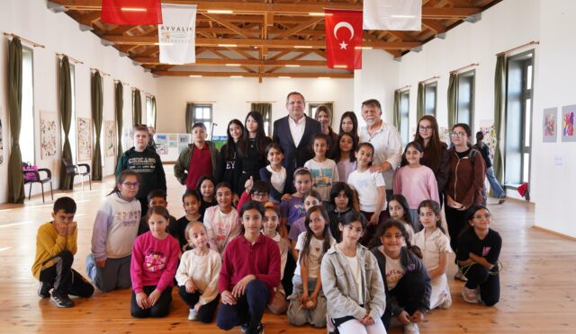 Ayvalık’ta Geleneksel Oyunlarla Dolu Renkli Bir Gün (1)