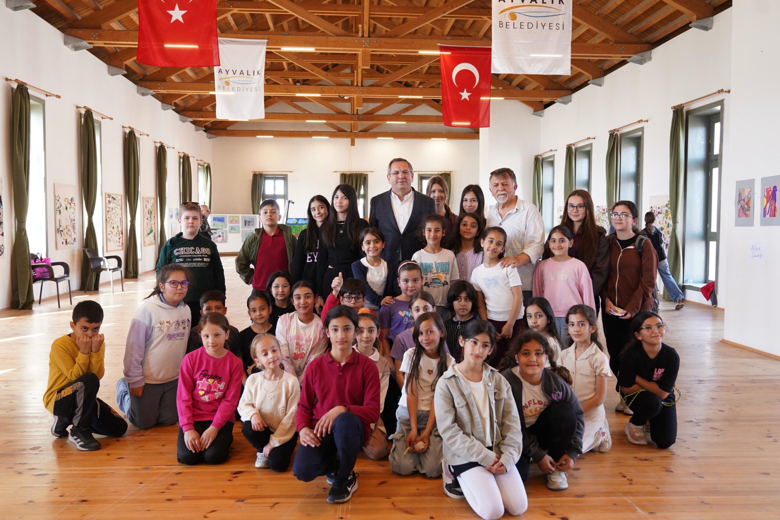 Ayvalık’ta Geleneksel Oyunlarla Dolu Renkli Bir Gün