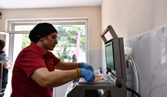 ahmet_akin_ile_yakin_mutfak_zorlu_ekonomik_kosullarda_halkin_hizmetinde_4