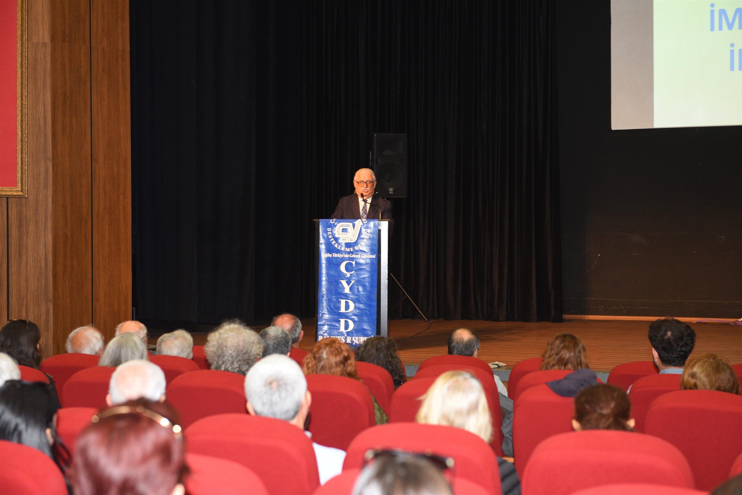 Cumhuriyet Söyleşileri nde sanat konuşuldu