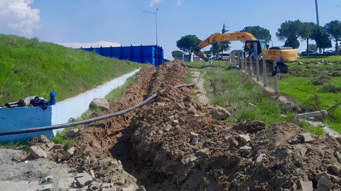 Halka sözünü tutan Ahmet Akın’a vatandaştan hizmet teşekkürü