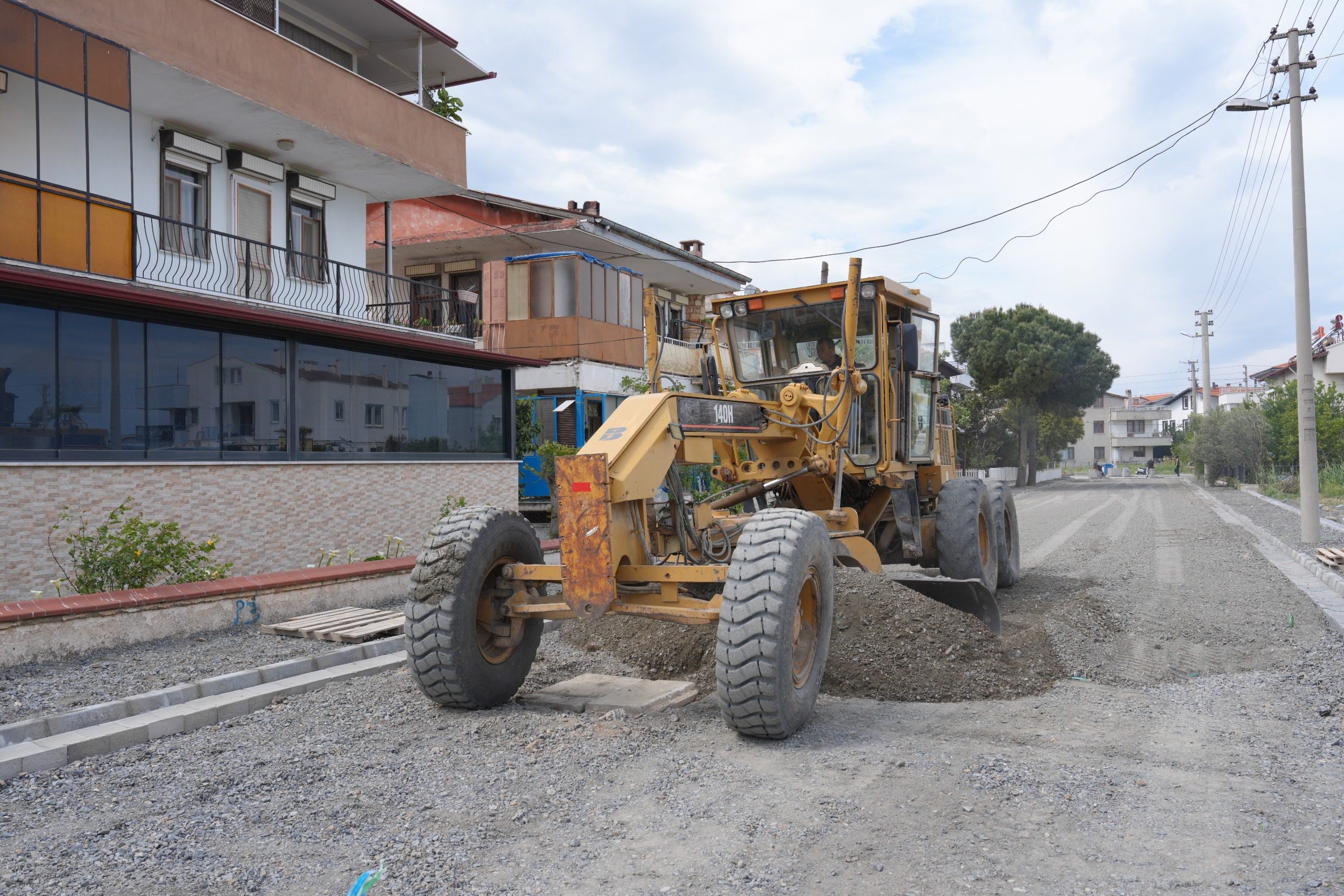 YAZ SEZONU ÖNCESİ BURHANİYE’DE ÇALIŞMALAR YOĞUNLAŞTI