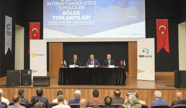 Gazete ve İnternet Haber Sitesi Temsilcileri Bölge Toplantısı - 1 (3)