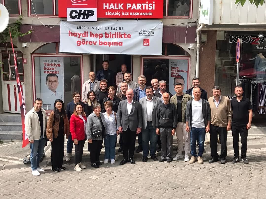 CHP Balıkesir Milletvekili Serkan Sarı’dan Bigadiç İlçe Başkanlığı’na Ziyaret