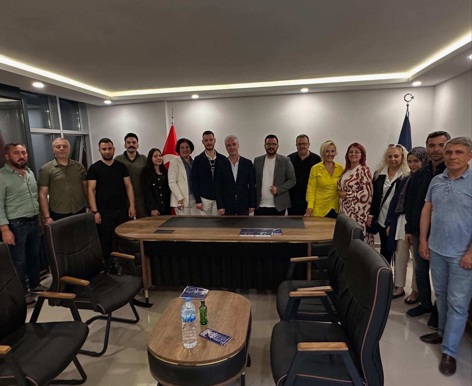ANAHTAR PARTİ BALIKESİR İL BAŞKANI AHMET SAĞLAM: “EDREMİT İLÇE TEŞKİLATIMIZLA VERİMLİ BİR TOPLANTI GERÇEKLEŞTİRDİK”