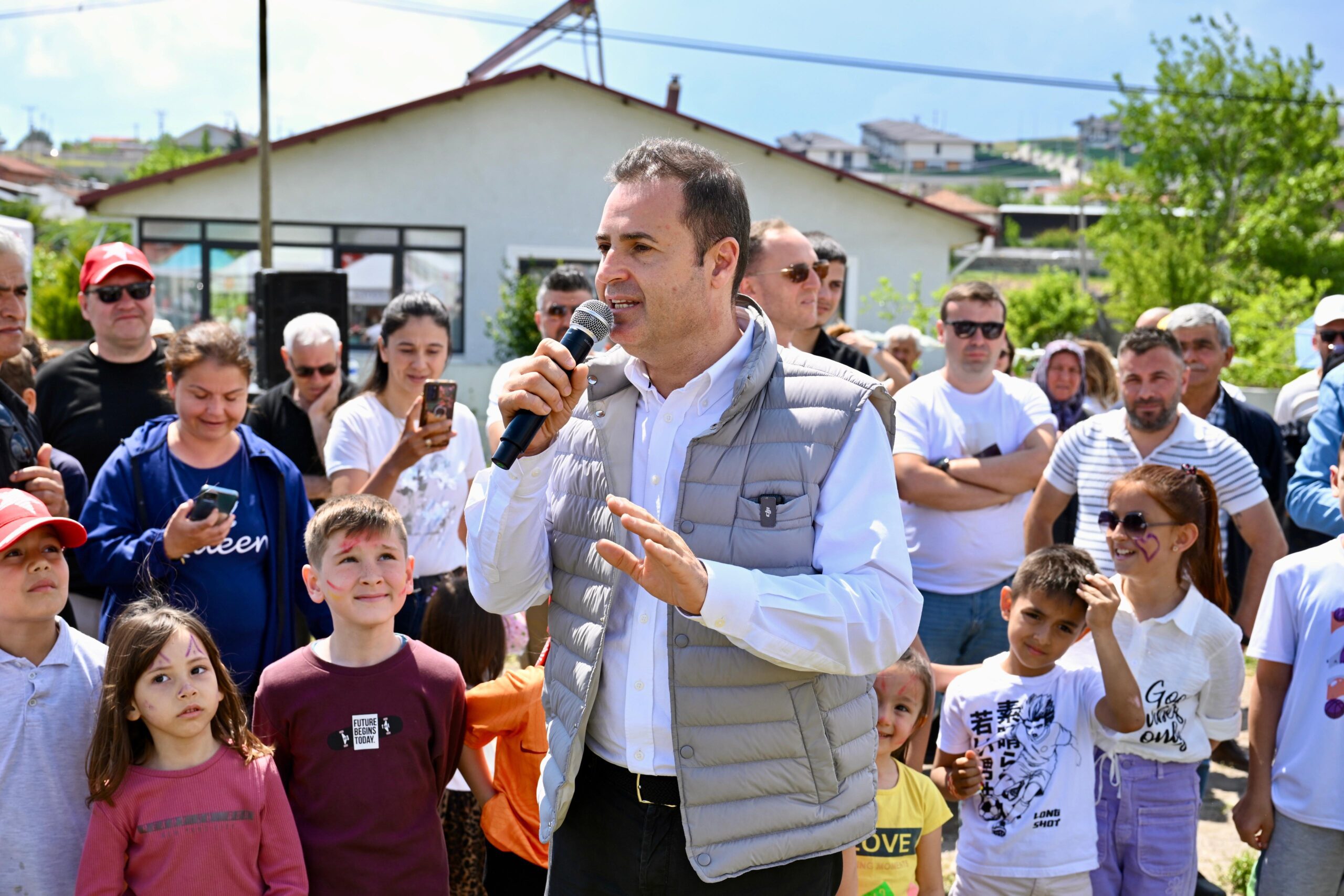 Akın hafta sonu mesaisini köy hayırlarına ayırdı