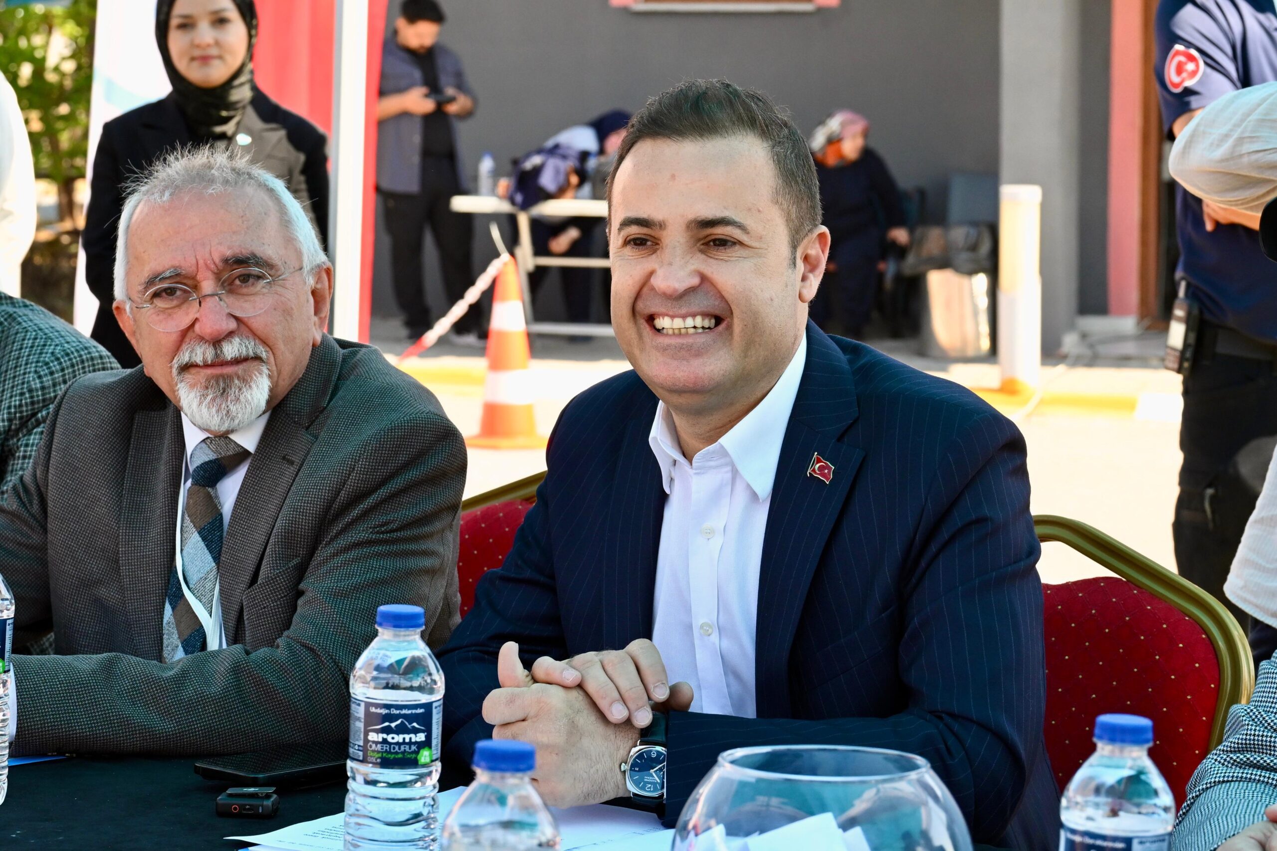 Akın “Liyakat esaslı bir süreç yönetiyoruz”