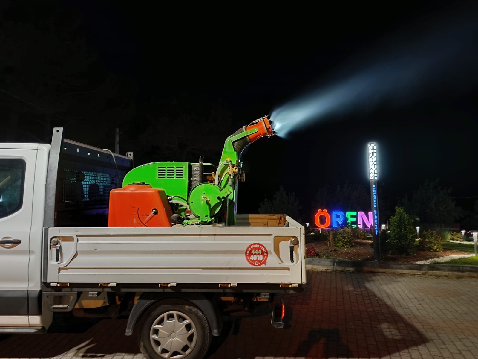 Büyükşehir ekipleri haşereye geçit vermiyor