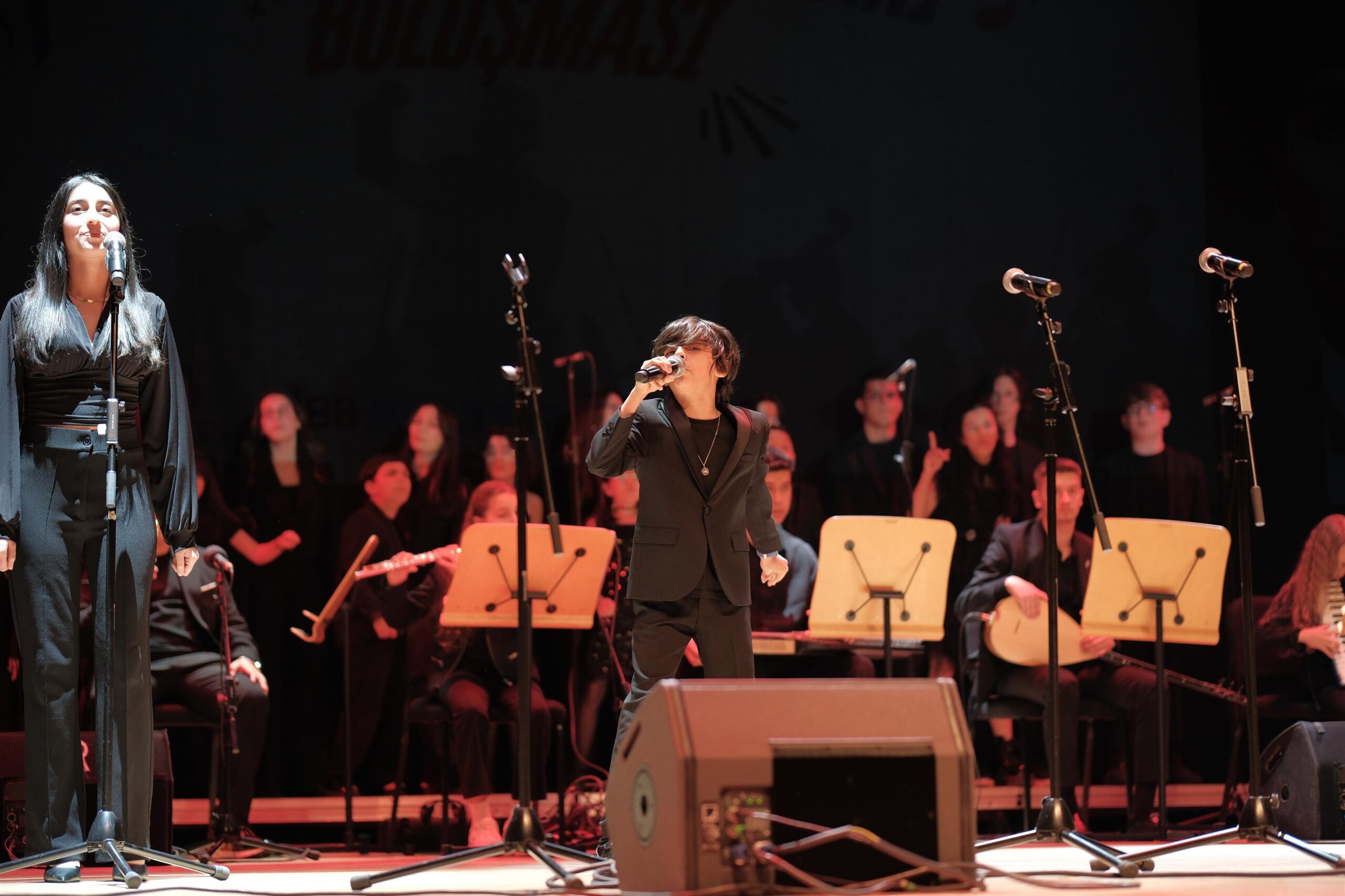 MOD10 Gençlik Orkestrası izleyenleri hayran bıraktı