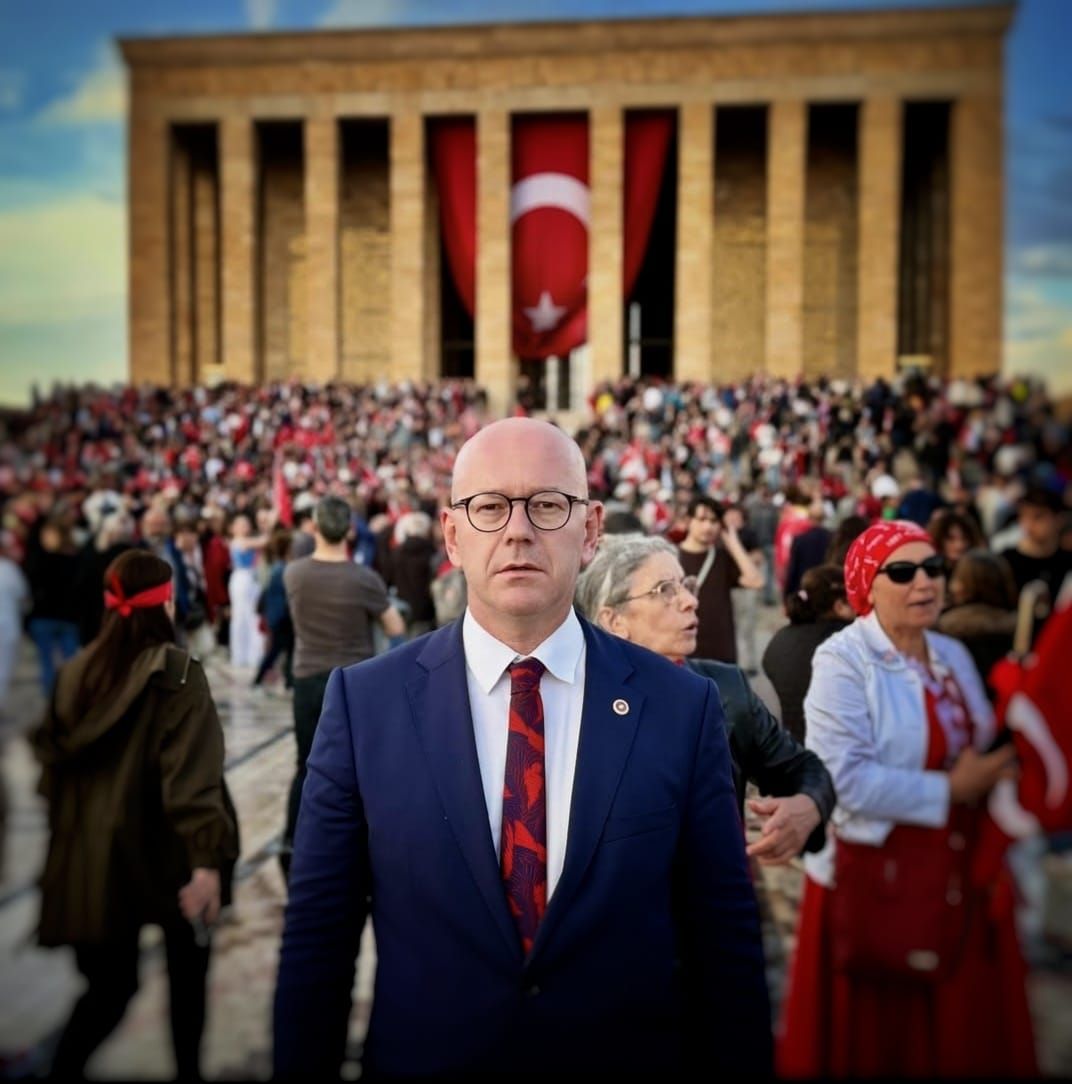 CHP BALIKESİR MİLLETVEKİLİ SERKAN SARI’DAN 19 MAYIS ATATÜRK’Ü ANMA, GENÇLİK VE SPOR BAYRAMI MESAJI: