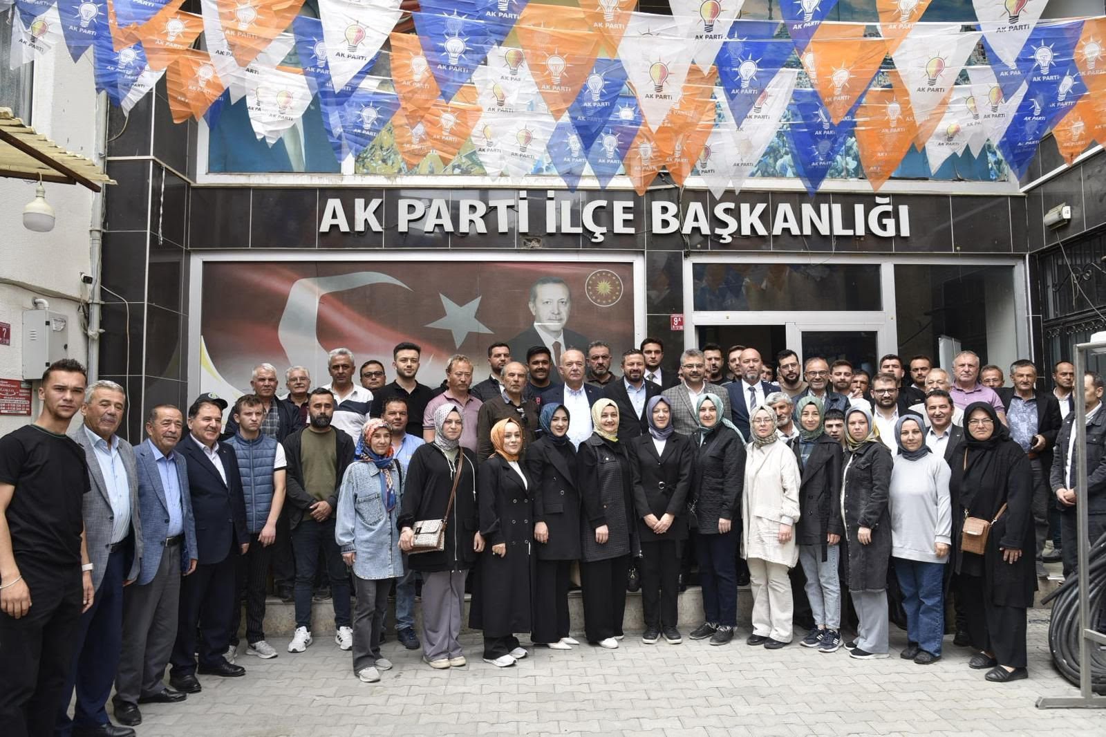 AK Parti Yılın Her Günü Vatandaşla Gönül Gönüle