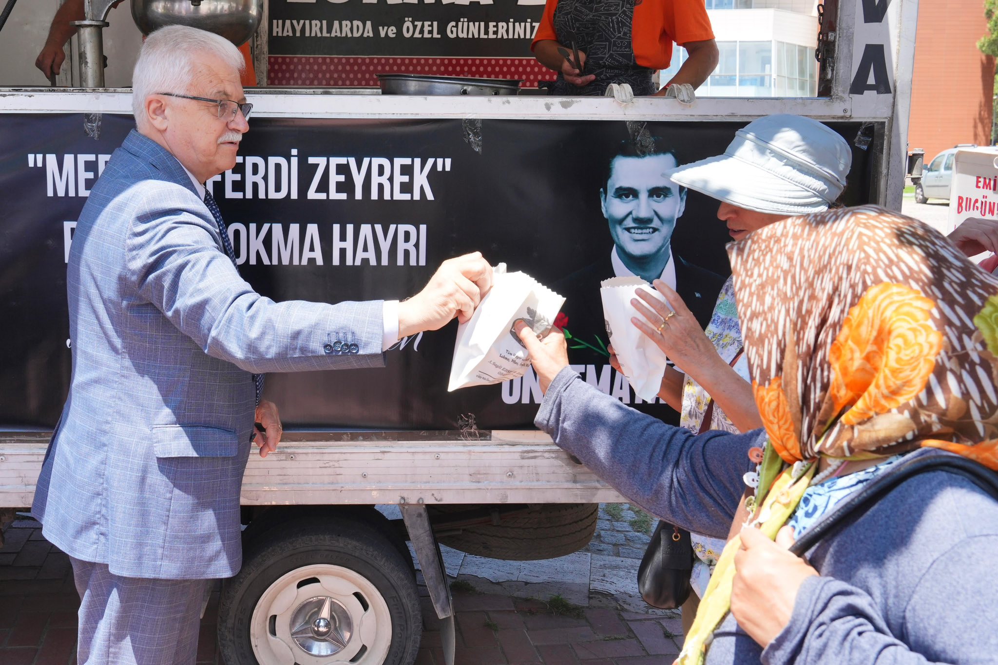BURHANİYE BELEDİYESİ, FERDİ ZEYREK İÇİN LOKMA HAYRI DÜZENLEDİ