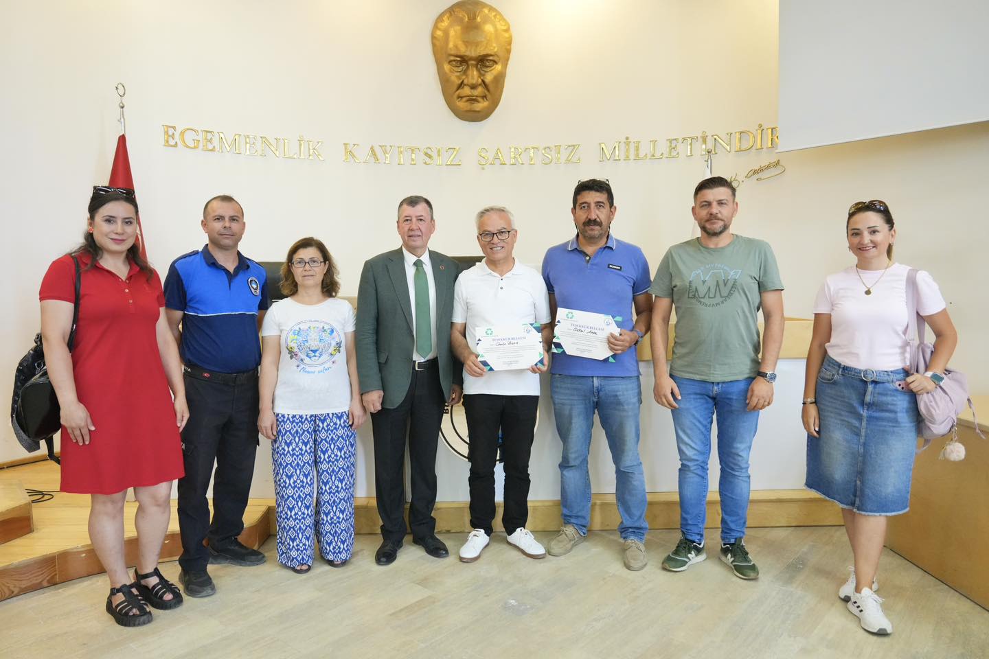 BURHANİYE’DE ÇEVREYE DUYARLI ÖĞRENCİLER ÖDÜLLENDİRİLDİ