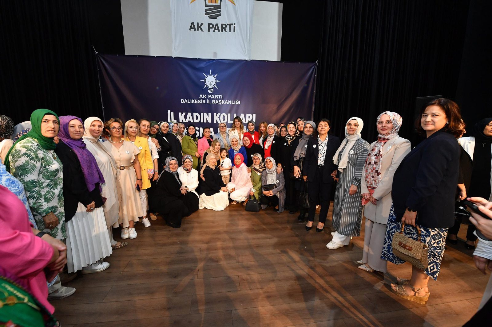 AK Parti Balıkesir Kadın Kolları İl Danışma Meclisi Gerçekleştirildi