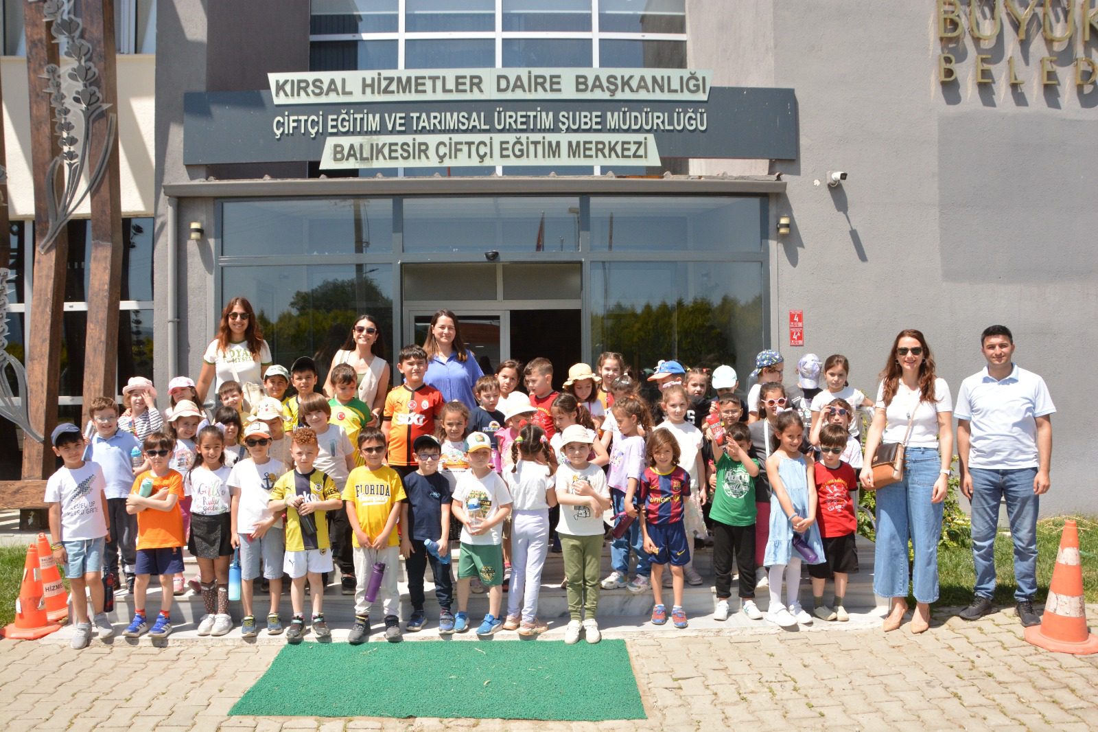 BAÇEM yüzlerce öğrenciyi ağırladı