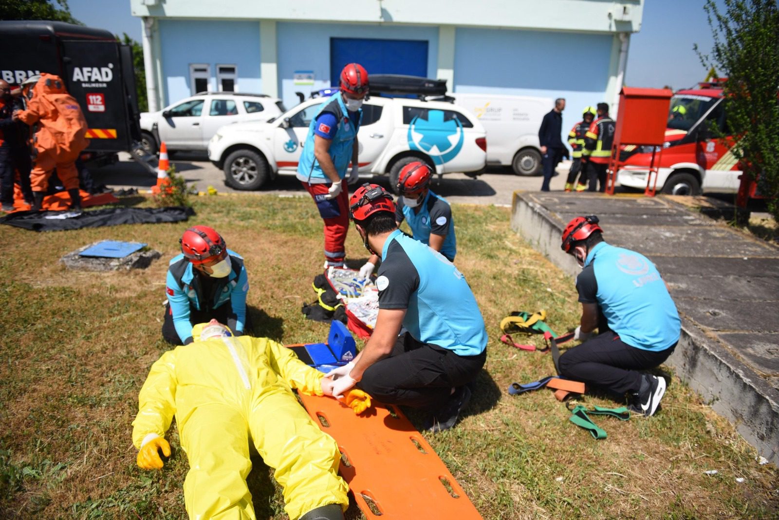 Başkan Akın liderliğindeki BASKİ personeli acil durumlara hazır