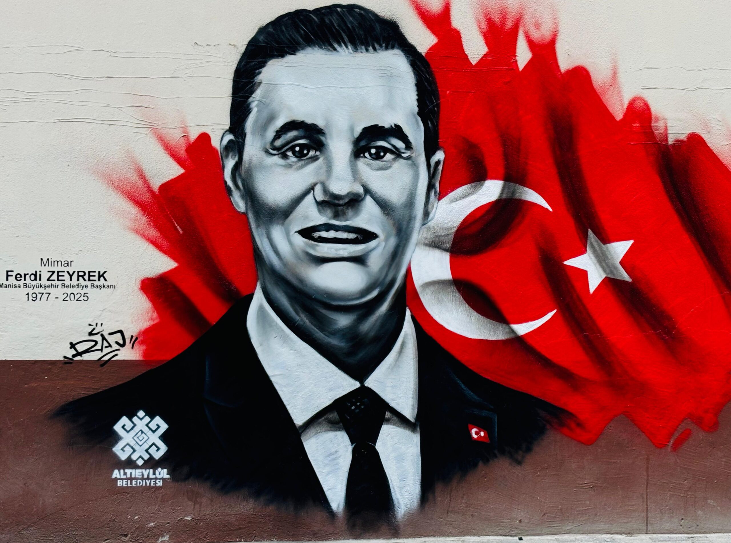 Altıeylül Belediyesi’nden Anlamlı Proje Ferdi Zeyrek’in Adı Grafitiyle Yaşatılıyor