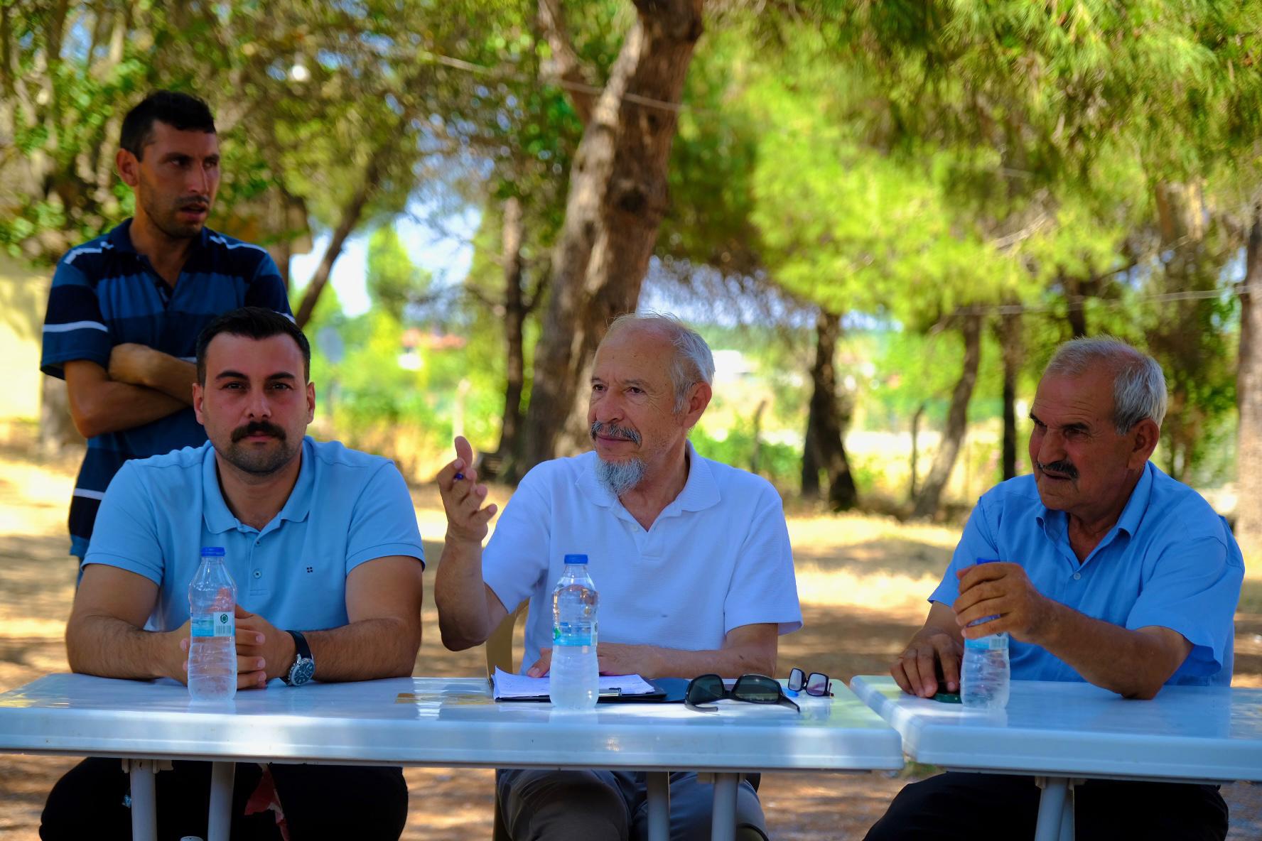 KOMŞUN YANINDA EKİBİ VATANDAŞLARLA BULUŞTU
