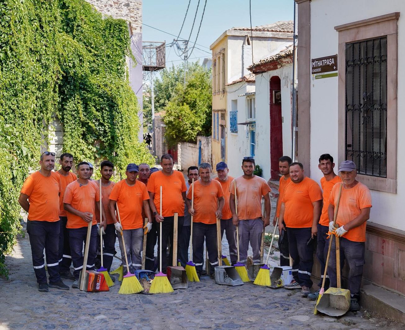Cunda (Alibey) Adası’nda Kapsamlı Temizlik Seferberliği