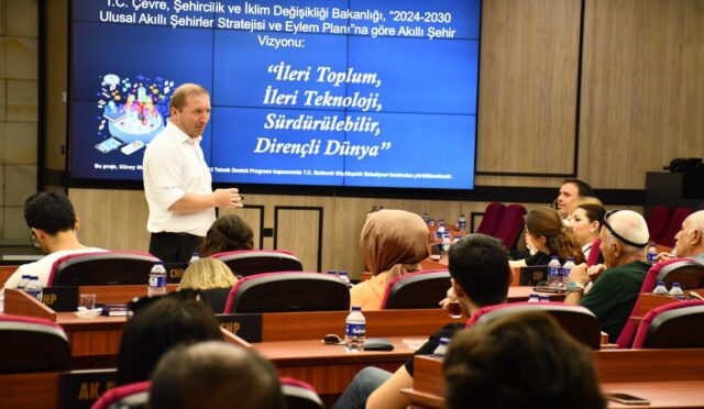 buyuksehirde_personele_akilli_sehir_stratejisi_anlatildi_4