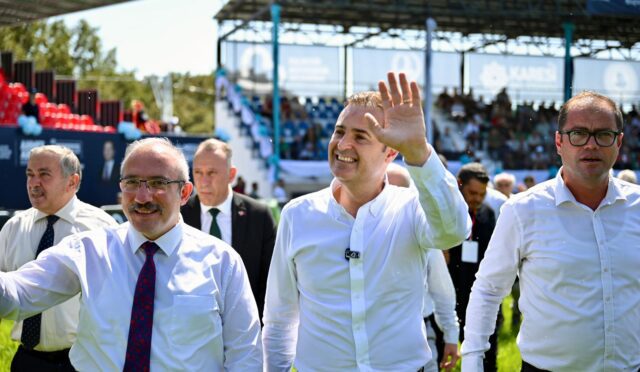 65._geleneksel_kurtdereli_mehmet_pehlivan_yagli_guresleri_coskuyla_basladi_2